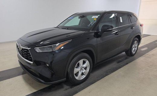 2022 Toyota Highlander LE