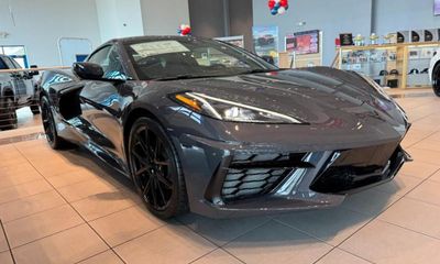 2027 Chevrolet Corvette Stingray W 1LT
