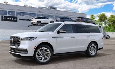 2027 Lincoln Navigator Premiere