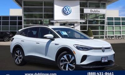 2023 Volkswagen ID 4 Pro S Plus