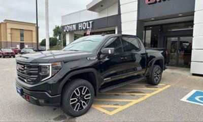2026 GMC Sierra SLT