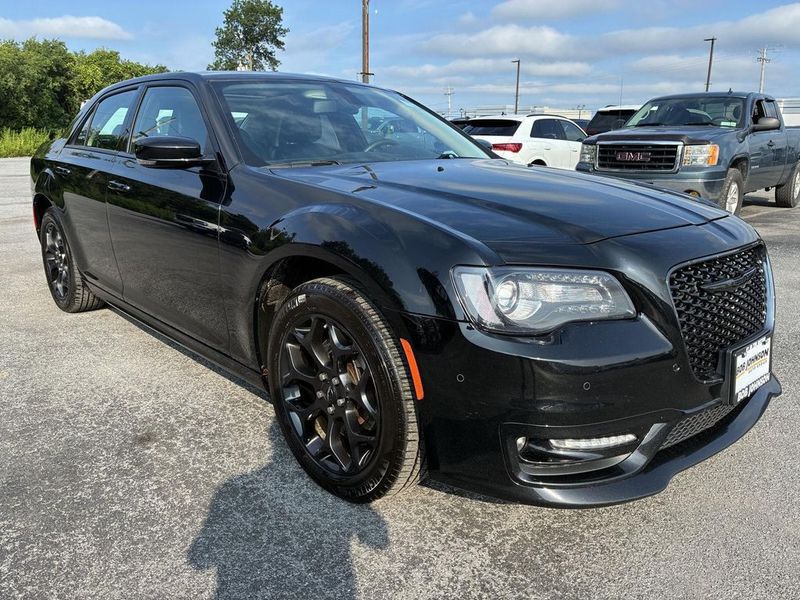 2023 Chrysler 300 — a typically priced live listing