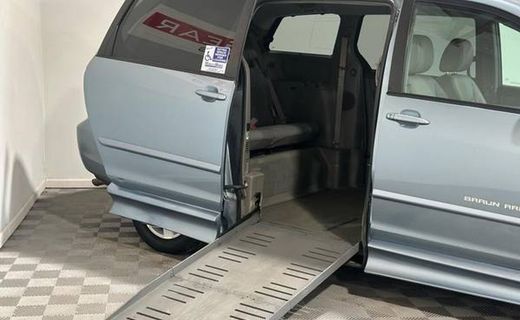 2010 Toyota Sienna XLE