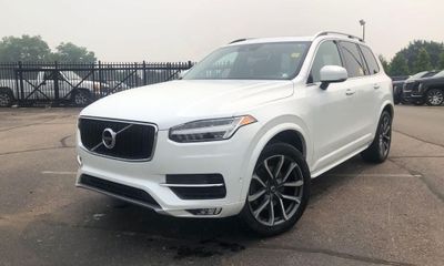 2018 Volvo XC90 Momentum