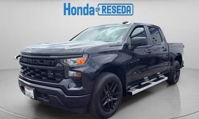 2023 Chevrolet Silverado Custom