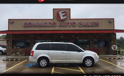 2010 Chrysler Town AND Country RT