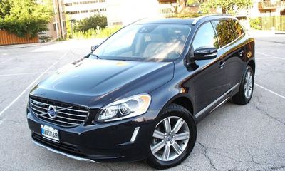 2016 Volvo XC60 T6 Drive E