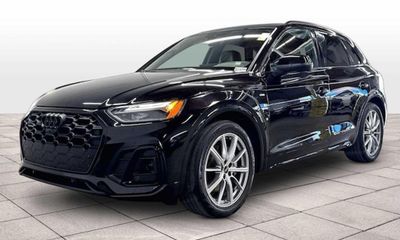 2023 Audi Q5 E S Line Quattro