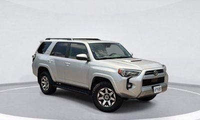 2021 Toyota 4RUNNER TRD Offroad