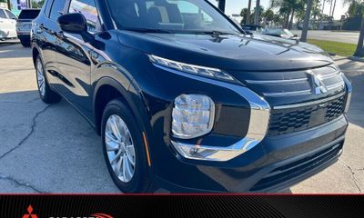 2026 Mitsubishi Outlander ES
