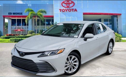 2024 Toyota Camry LE
