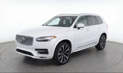 2023 Volvo XC90 Plus Bright