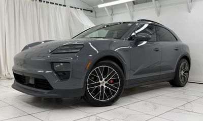 2025 Porsche Macan 4S Electric
