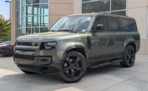2026 Land Rover Defender 130 SE