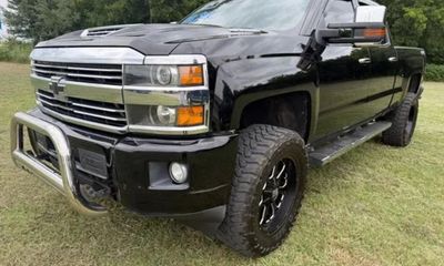 2017 Chevrolet Silverado High Country