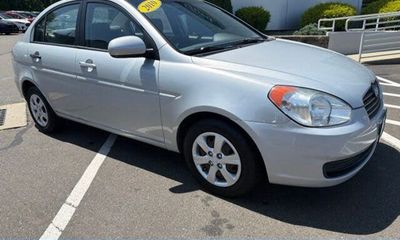 2010 Hyundai Accent GLS