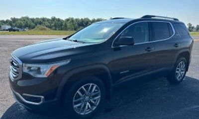 2019 GMC Acadia SLE 2
