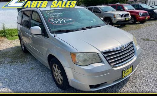 2010 Chrysler Town AND Country RT
