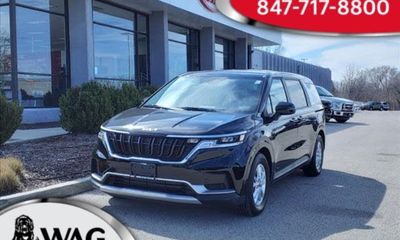 2023 Kia Carnival LX Seat Package