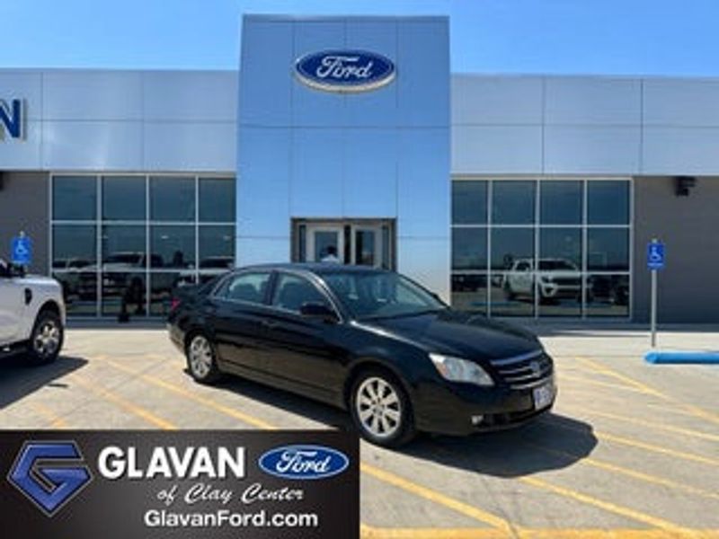 2007 Toyota Avalon — a typically priced live listing