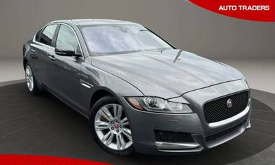 2017 Jaguar XF Premium