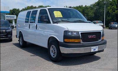 2024 GMC Savana 2500