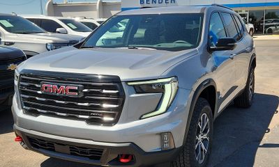 2026 GMC Acadia AT4
