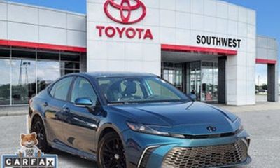 2025 Toyota Camry SE