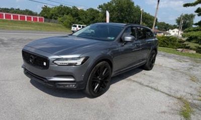2017 Volvo V90CC Inscription