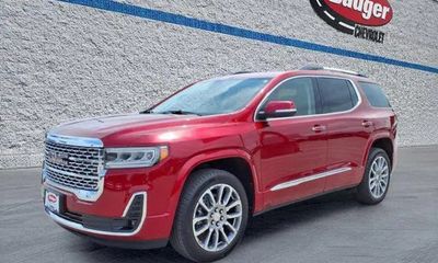 2023 GMC Acadia Denali