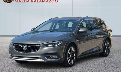 2018 Buick Regal Tourx Essence