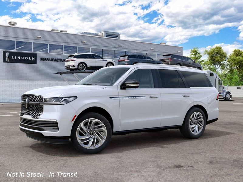 2027 Lincoln Navigator — a typically priced live listing