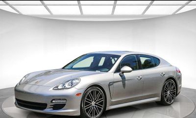 2012 Porsche Panamera