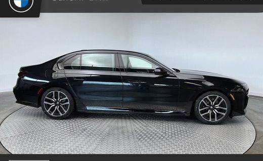 2025 BMW 750e xDrive