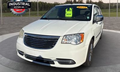 2011 Chrysler Town AND Country Limited