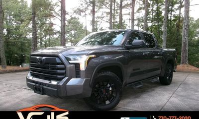 2025 Toyota Tundra SR5