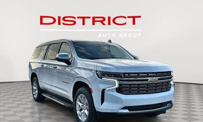 2023 Chevrolet Suburban Premier