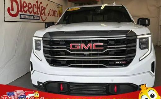 2023 GMC Sierra AT4
