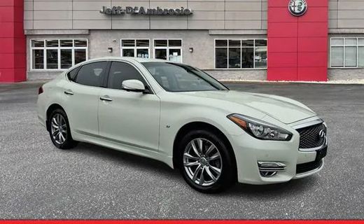 2016 Infiniti Q70