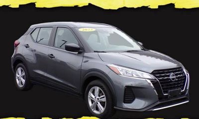 2023 Nissan Kicks S
