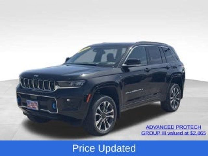 2022 Buick Enclave — a typically priced live listing