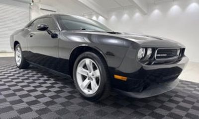 2010 Dodge Challenger Base