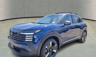 2025 Nissan Kicks MPV SR
