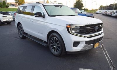 2025 Ford Expedition Platinum