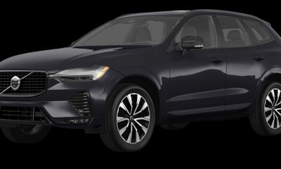 2026 Volvo XC60 Plus Dark