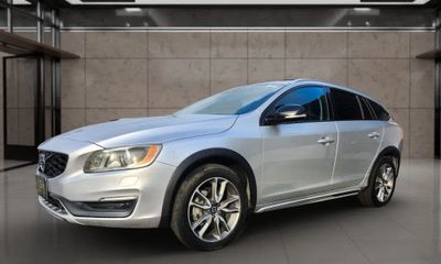 2016 Volvo V60CC SV35 Platinum