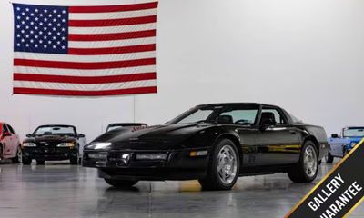 1990 Chevrolet Corvette Base