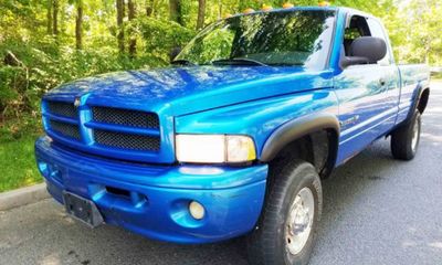 2001 Dodge RAM ST LB