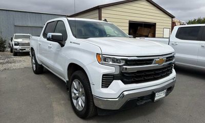 2023 Chevrolet Silverado LT