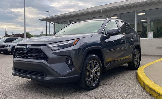 2023 Toyota RAV4 XLE Premium